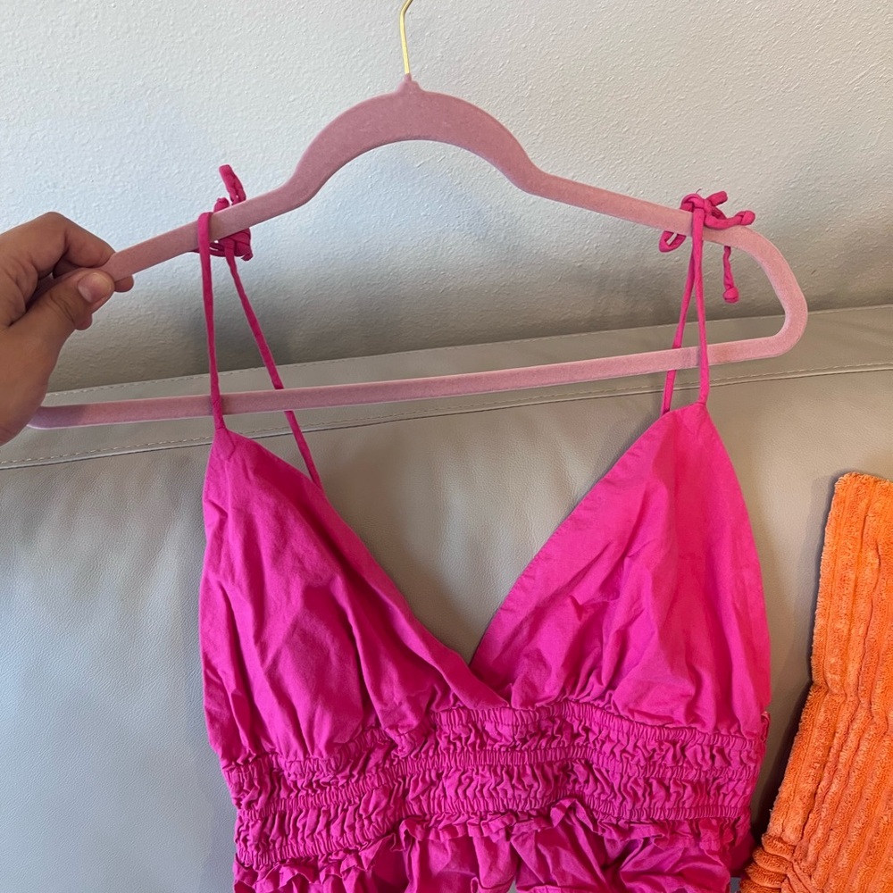 Pink Ruffled Crop Top - Picture 4 of 4